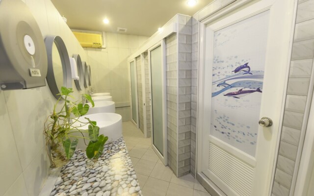 Livit70's hotel & hostel