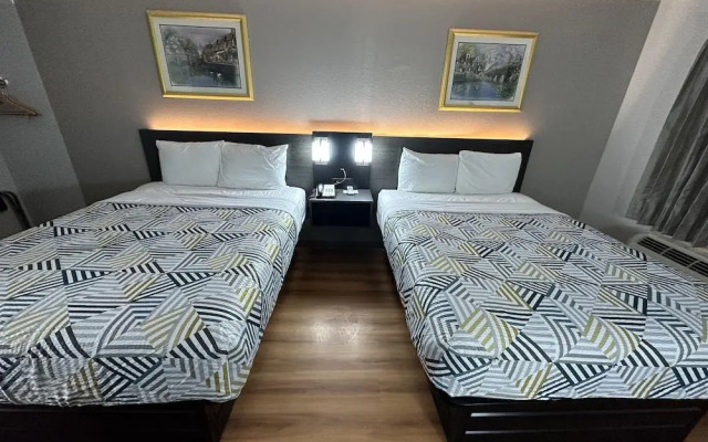 Motel 6 Alvarado, TX