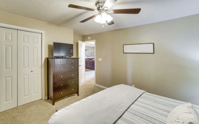 Golf, Pools & Near The Strip! Pointe Royale Condo