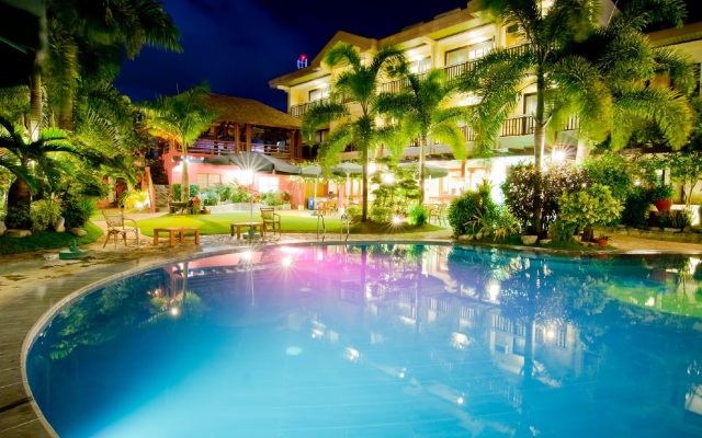 Boracay Tropics Resort Hotel