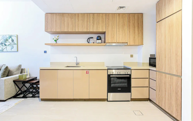 1BR Apt Residence Along Business Bay Canal