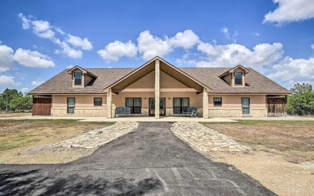 Luxury Custom Retreat: 110-acre Private Ranch