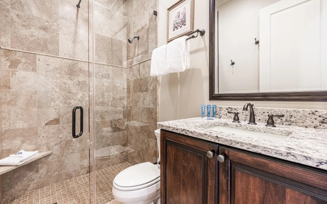 Villa Lago 1975 S2G 4BR 4BA 10