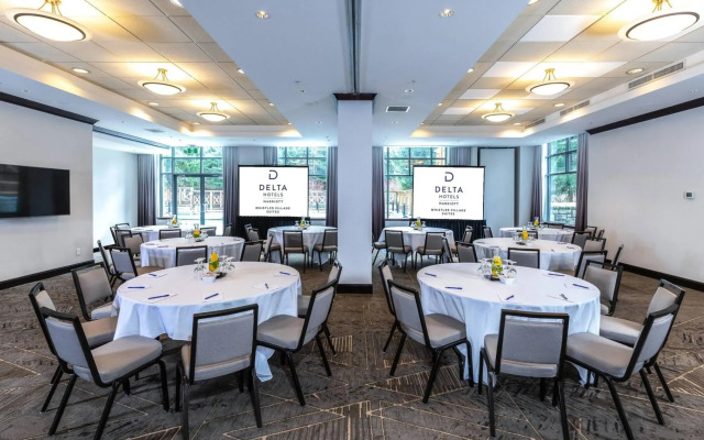 Delta Hotels by Marriott Whistler Village Suites