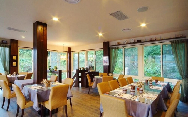 Chi Meng Rou Holiday Villa