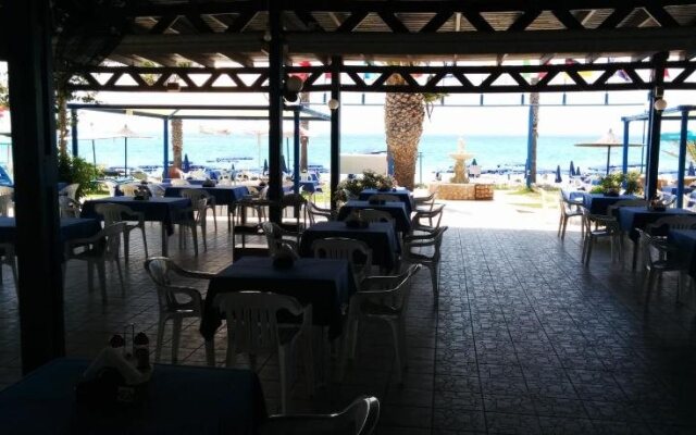 Theophan Restaurant and Apartments