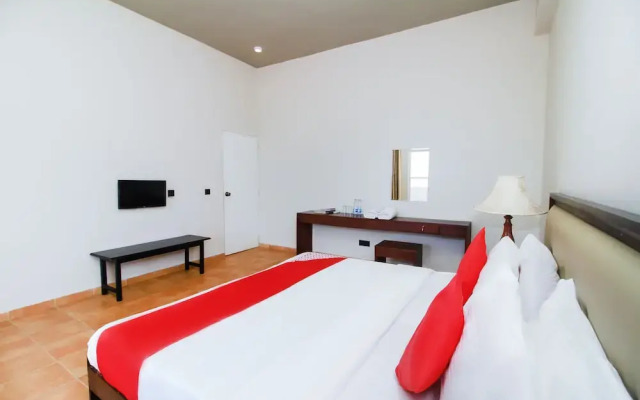 OYO 245 The Kings Bay Hotel