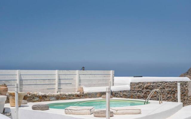 Fanari Studio 3 With Panoramic Pool