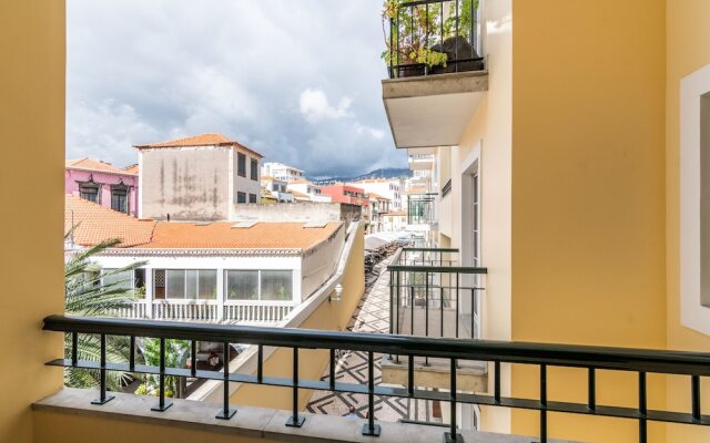 Feels Like Home Funchal Spacious Apartment with Balcony