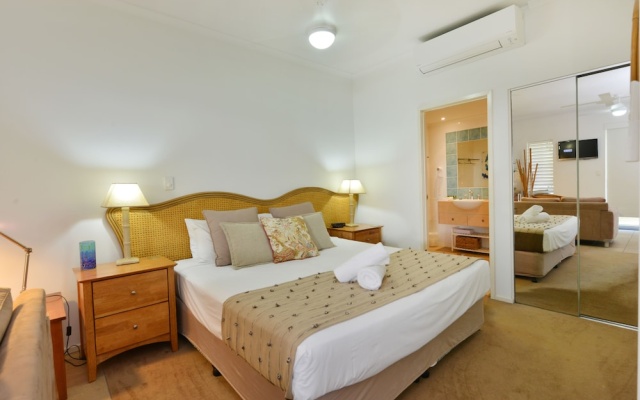 Seascape Holidays at Portsea – Guest Rooms – Port Douglas