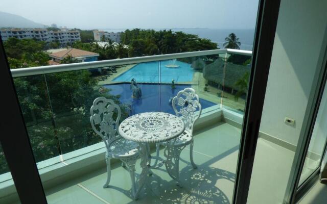Costa Azul Suites 403