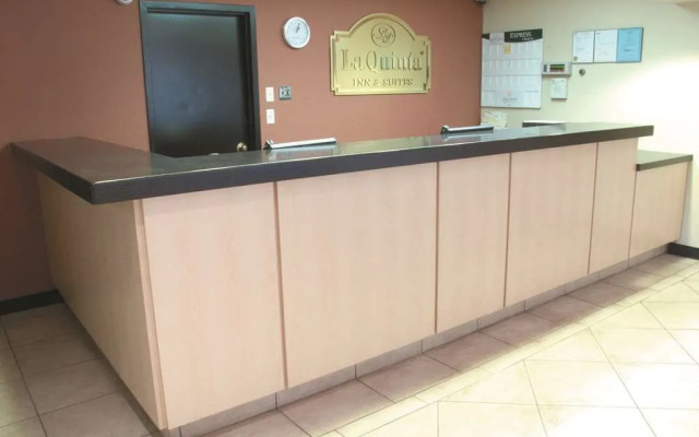 La Quinta Inn Suites White Plains Elmsford