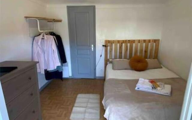 Appartement typique Niçois en plein centre ville