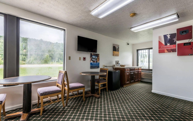 Motel 6 Attalla, AL