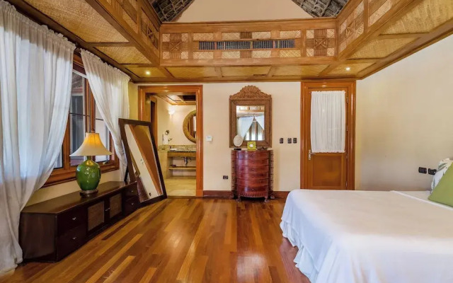 Ocean View Villa with Pool Chef Butler