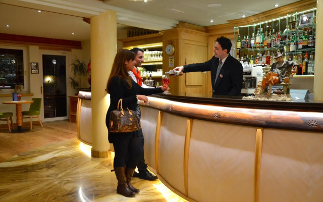 Alle Dolomiti Boutique Lake Hotel