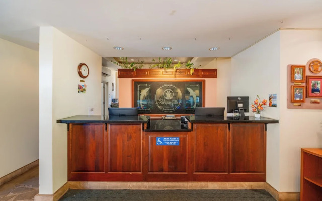 Petite Retreat at Kahana Falls