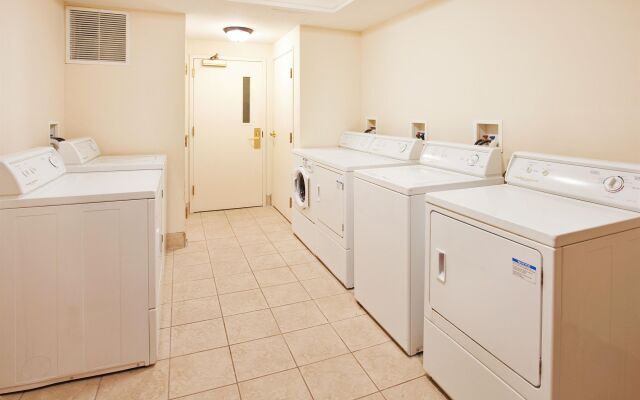 Staybridge Suites O'Fallon Chesterfield by IHG