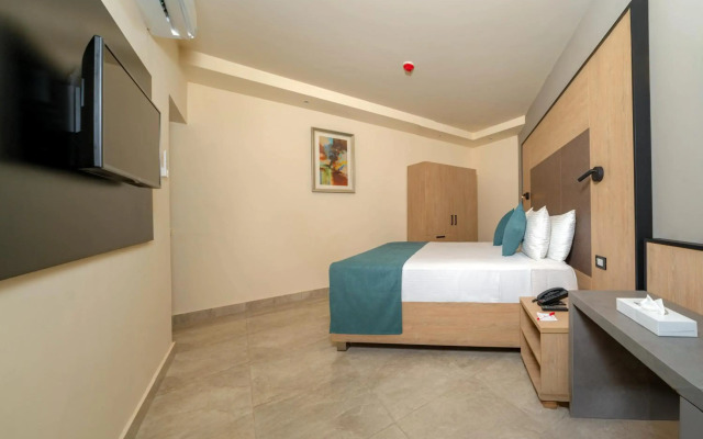 Xperience Kiroseiz Parkland Resort