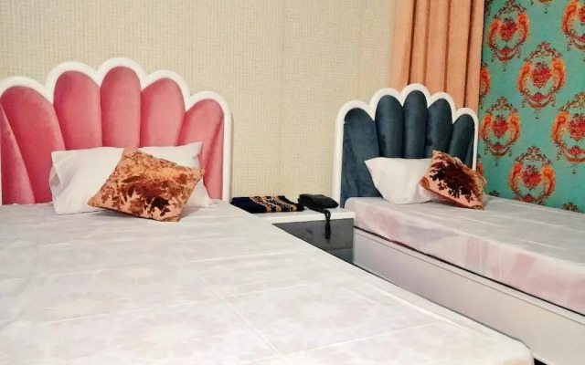 Lahore Hotel