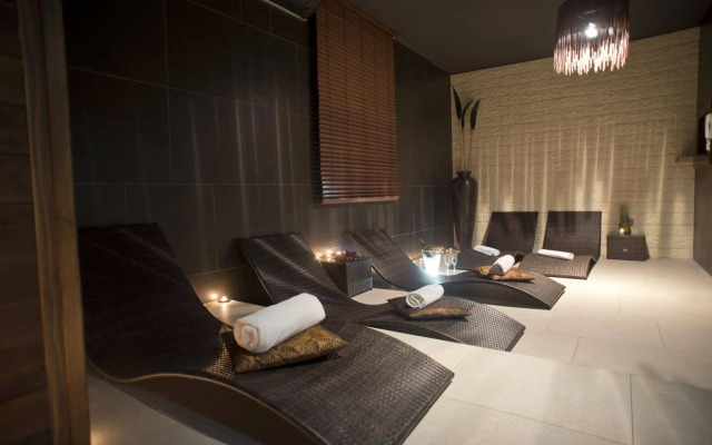 Golden Fish Hotel Apartments