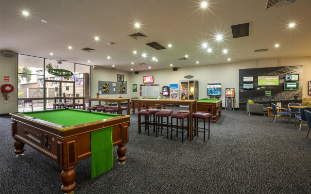 Nightcap at Coolaroo Hotel