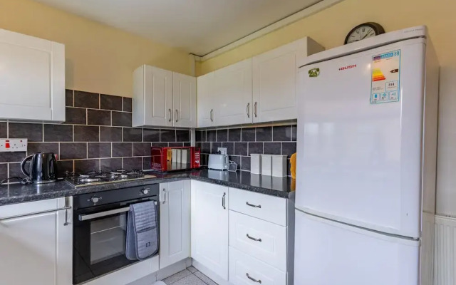 1br-sleeps2-parking-nearcitycentre-jlr-nec