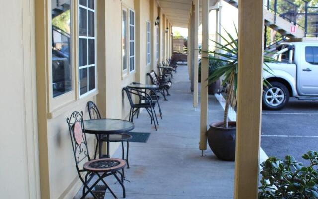 Squid Ink Motel