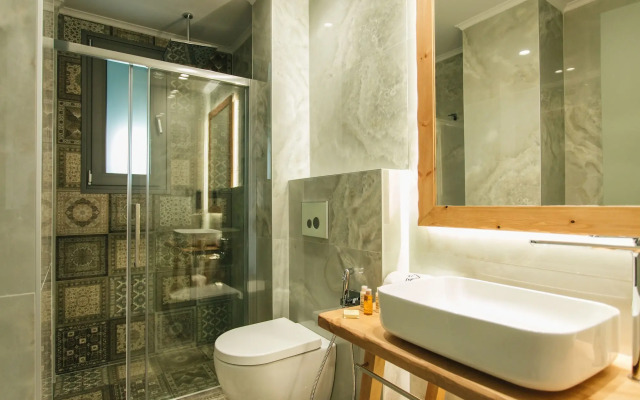 Blue Carpet Luxury Suites