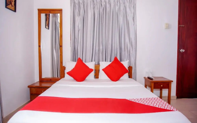OYO 246 Roy Villa Beach Hotel