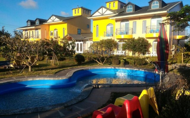 Bohemian Holiday Inn