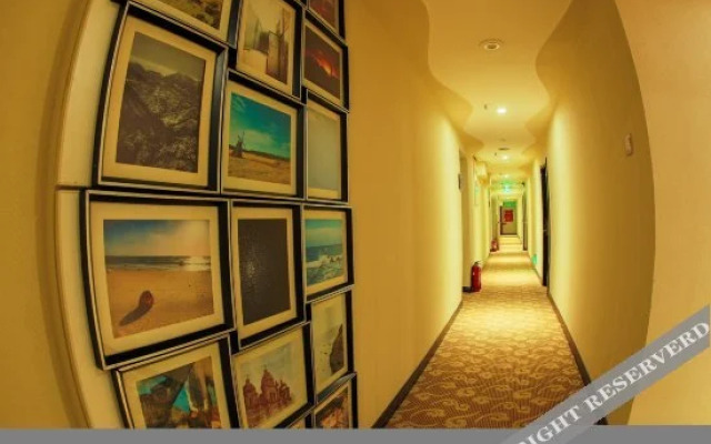 Ximei Hotel(Beijing Headquarters Base Keyi Road Subway Station)