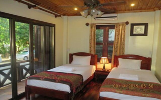 Lankham Riverside Hotel