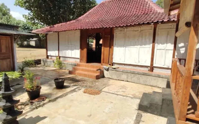 Limasan Mbah Darmo