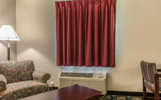 Quality Inn & Suites Mason