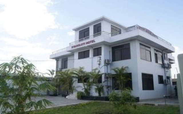 Nyaholoti Airport Hotel