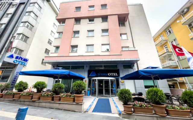 Siyav Hotel
