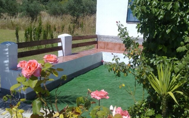 House With 5 Bedrooms in Aroche, Huelva, With Wonderful Mountain View,