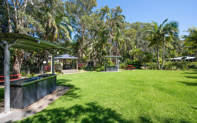 Flynns Beach Resort