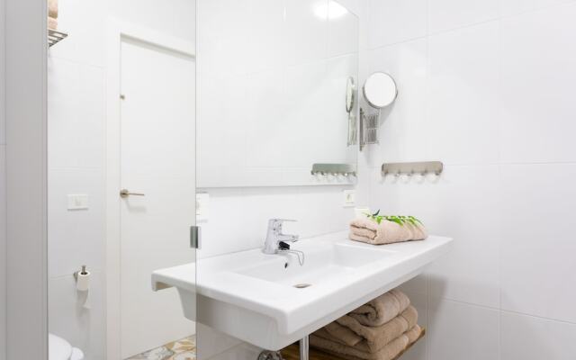 Las Americas Downtown Apartment, Prime location