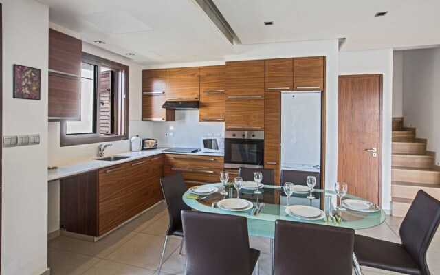 Celebrity Villa Scotty T I3