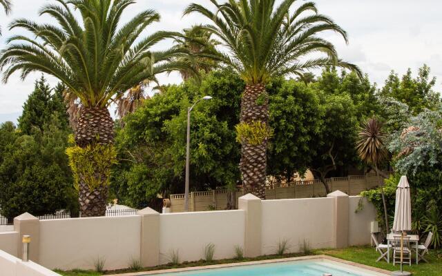 Four Palms Accommodation