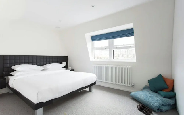 Cromwell Road II by Onefinestay