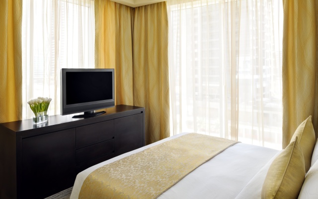 Mövenpick Jumeirah Lakes Towers Hotel