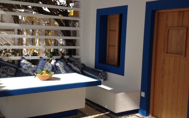 Horta do Mar 4 by Lightbooking