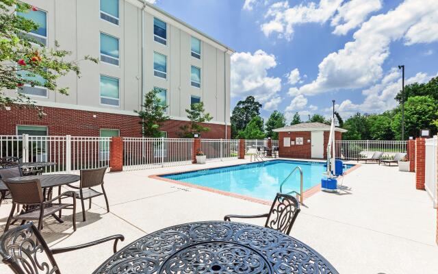 Holiday Inn Express & Suites Baton Rouge East, an IHG Hotel