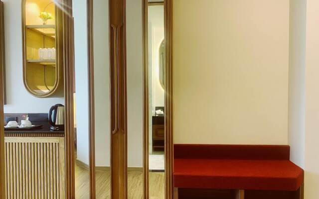 Grand Lord Hotel& Residence