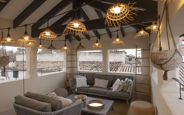 Ocho Suites & Kitchen