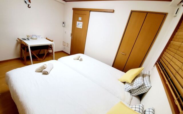 Hosei Apartment 201