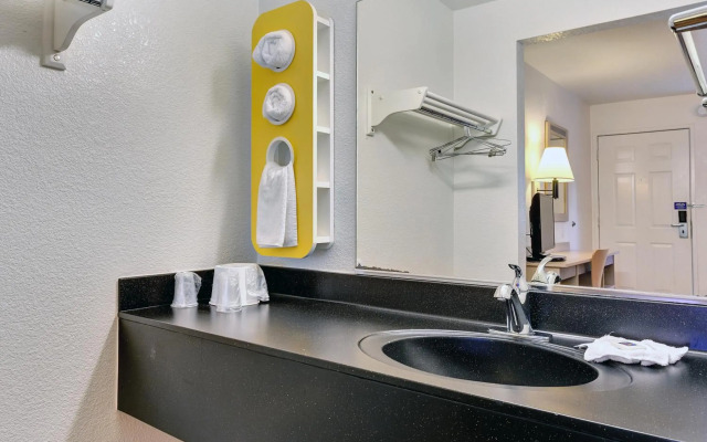Motel 6 Rohnert Park, CA